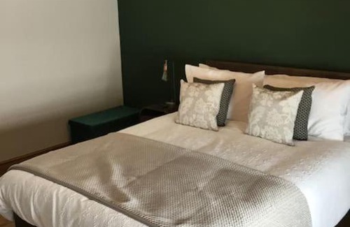 Moreton House | Beautiful mews cottage. Ledbury town centre.