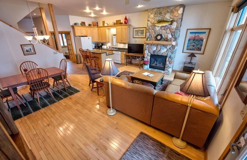 Tofte House | Beautiful Minnesota Townhome on Lake Superior ~ Incredible View