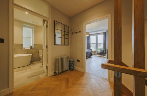 Cotham Apartment | Beautiful Modern 2 Bed Apartment in Great Location in Bristol!