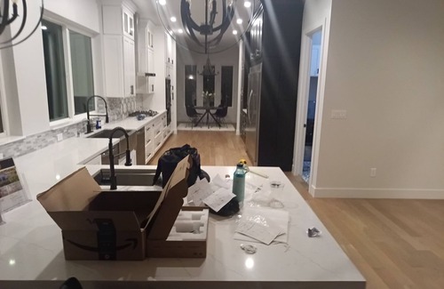 Avant House | Beautiful Modern 5 BR house, pool, sand volleyball court near Kierland & Quarter