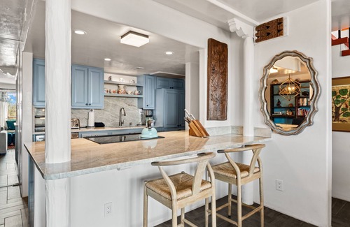Historic Eastside Hotel | Beautiful, Modern Fort Marcy Condo Close To The Plaza