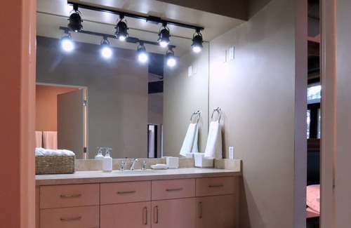 Brown and Stetson Business Condo | Beautiful Modern Loft in the Center of Old Town Scottsdale