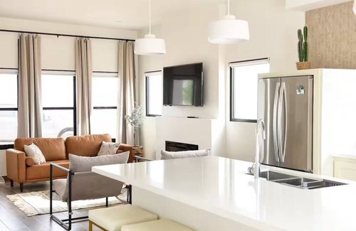 Laguna Shores House | Beautiful Modern Casa Ines 2bed/2bath in Laguna Shores Luxury Beachfront Resort