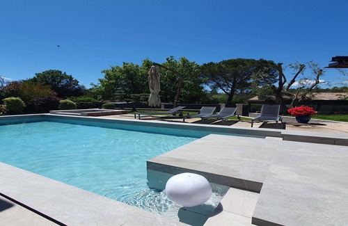 Biot Villa | Beautiful modern villa with swimming pool and jacuzzi in absolute calme