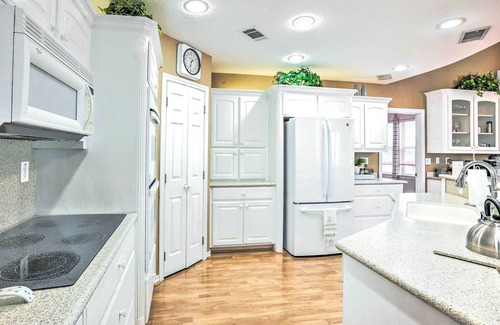 Walden on Lake Conroe House | Beautiful Montgomery Home w/Lakefront Deck!