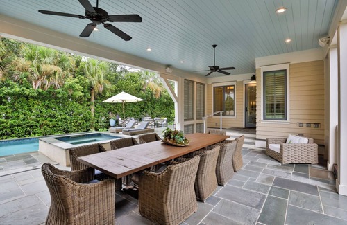 Palmetto Bluff House | Beautiful Moreland Village Carriage House - private pool, outdoor kitchen, private entrance!
