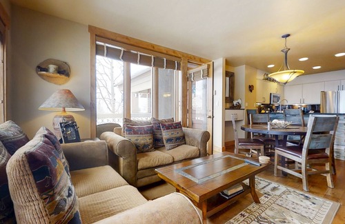 Steamboat Springs Condo | Beautiful mountain condo w/bonus den & shared pools, hot tubs & winter shuttle