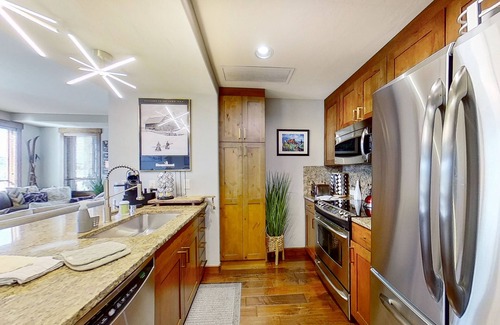 Steamboat Springs Condo | Beautiful Mountain Condo Near Ski Resort w/Shared Pool/Hot Tub, WiFi, AC, & W/D