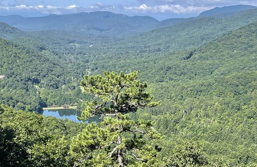 Fairview Cabin | Beautiful Mountain Cabin with Spectacular Long-Range Views!