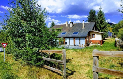 La Cabanasse House | Beautiful mountain chalet with views of the Pyrenees