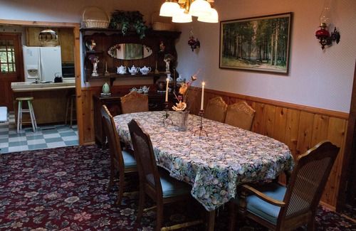 Idyllwild House | Beautiful Mountain Home and Wedding Venue