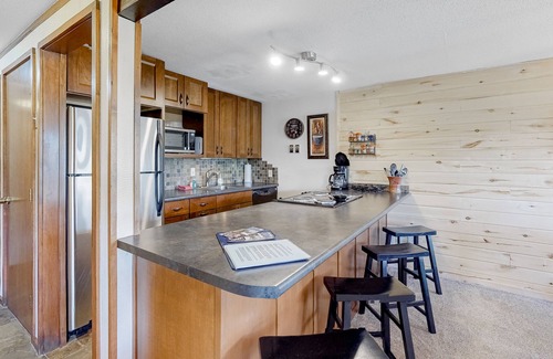 Purgatory Condo | Beautiful mountain home steps to ski slopes with fireplace