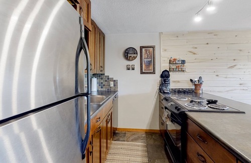 Purgatory Condo | Beautiful mountain home steps to ski slopes with fireplace