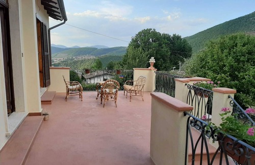 Cascia House | Beautiful mountain house with spectacular views