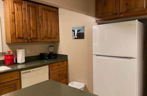 Morgan House | Beautiful Mountain Valley Basement Apt