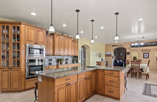 Sterling House | Beautiful Mountain View Home