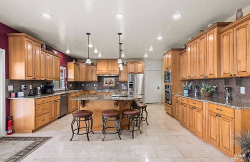 Sterling House | Beautiful Mountain View Home