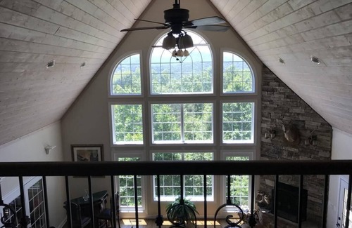Flat Rock House | Beautiful Mountain Views