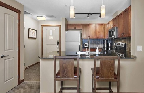 Canmore Condo | Beautiful Mtn Views w Hot Tub