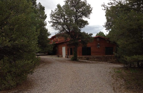 Rutheron Cabin | Beautiful Multi. Family 4bdrm. "El Vado Lake" Cabin with Jaccuzi