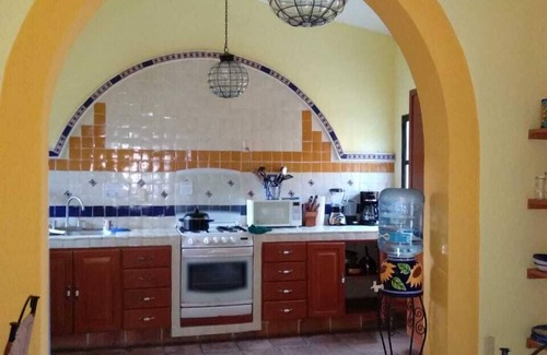 San Antonio House | Beautiful home in charming town of Cofradia