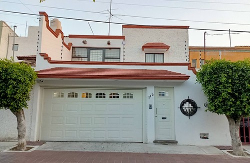 Queretaro House | Beautiful House in Queretaro near Historic Center & Beer Factory -Great location