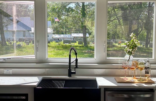 Blacksburg House | Beautiful new 3 bed/3.5 bath home minutes from VT and downtown Blacksburg.