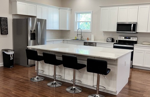 Fries Condo | Beautiful new Condo sleeps up to 16 on New River with Rooftop Deck view of Falls