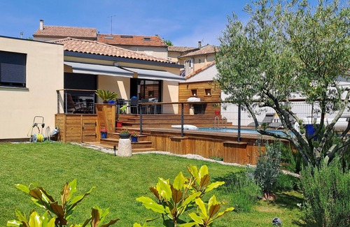 Valreas Villa | Beautiful new contemporary air-conditioned villa of 105 m2 in Provence with swimming pool.