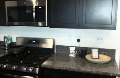 Beaumont House | BEAUTIFUL NEW COZY HOME