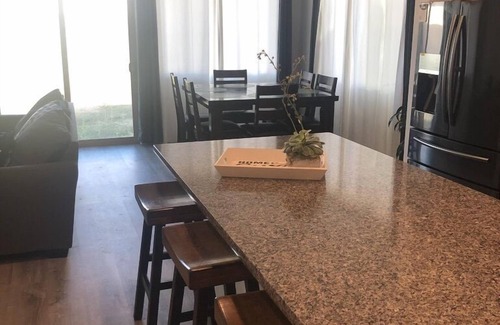 Beaumont House | BEAUTIFUL NEW COZY HOME