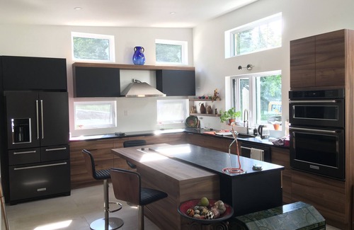 Val Morin House | Beautiful new home in the woods