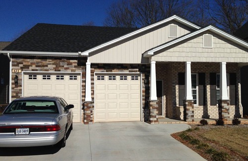 Cornerstone Apartment | Beautiful new Studio Apt 5 Min from Liberty U.