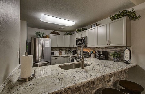 Pigeon Forge Condo | BEAUTIFUL NEWLY REMODELED COZY AND COMFORTABLE UNIT