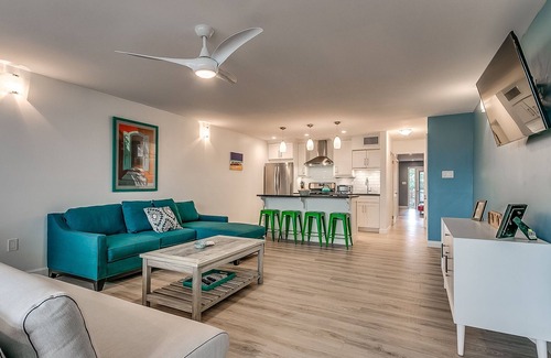 Red Hook Condo | Beautiful Newly renovated condo steps from the beach
