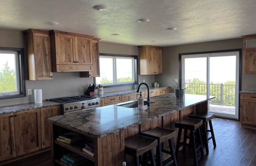 Crofton House | Beautiful newly renovated home overlooking Lewis and Clark lake.