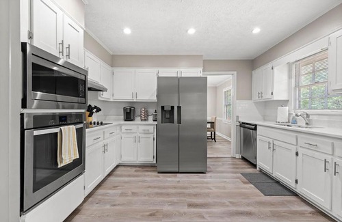 East Cobb House | Beautiful Newly-Renovated Home in Indian Hills