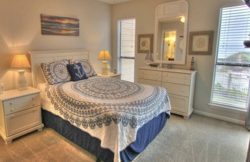 Sneads Ferry Condo | Beautiful Oceanfront Condo