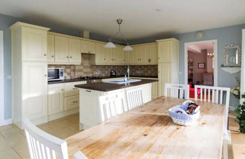 Westport House | Beautiful Oakleaf Cottage, Westport, Co Mayo