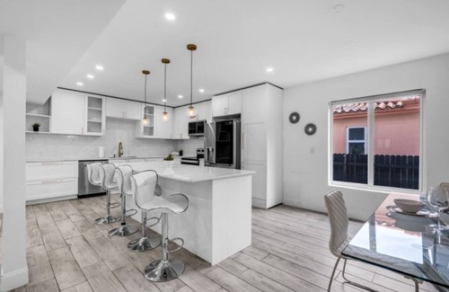 Miami Shores House | Beautiful Oasis Pool 5BR House
