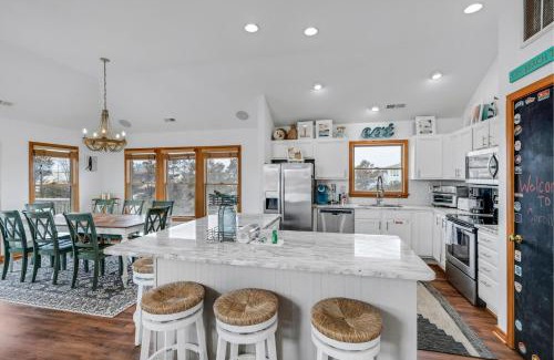 Whalehead Beach House | Beautiful OBX Home w, Pristine Views cottage