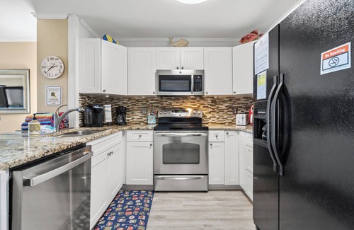 Ocean Drive Condo | Beautiful Oceanfront Condo + Free Attraction Tickets!