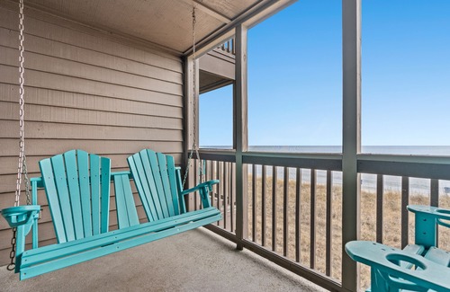 Ocean Drive Condo | Beautiful Oceanfront Condo + Free Attraction Tickets!