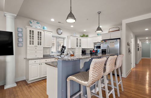 Midtown Ocean City Condo | Beautiful Ocean and Bay Views from this Premier 5 Bedroom Property In St Kitts!
