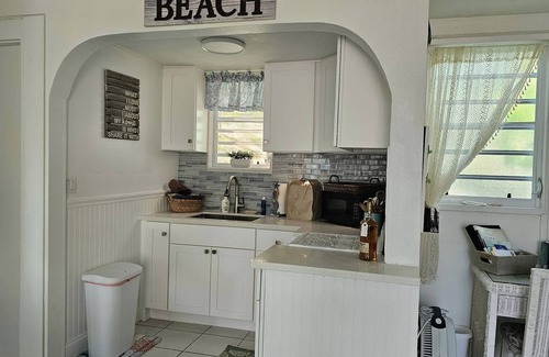 Estate Fangselet Condo | Beautiful Ocean Front Condo- The perfect relaxing getaway! Internet, TV. FLR A/C