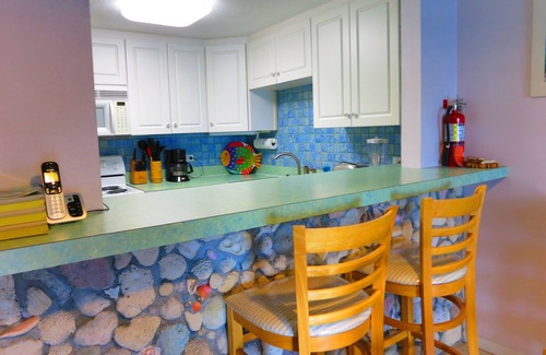 Seven Mile Beach Condo | Beautiful Ocean Views Overlooking Seven Mile Beach!