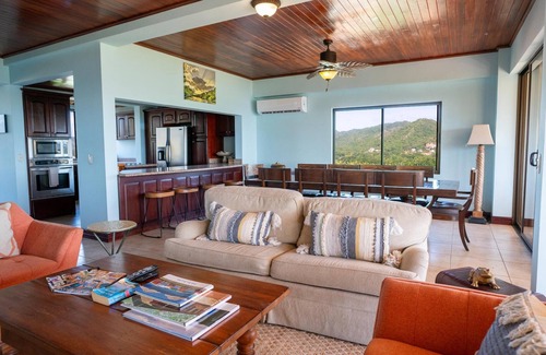 Playa Flamingo Condo | Beautiful ocean view condo- A few minutes from Flamingo Beach, Stunning View