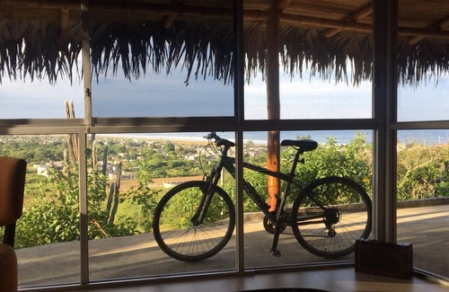 Loma Alta Apartment | Beautiful ocean view from top of a hill!