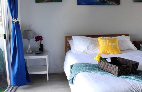 Hauula Bed & Breakfast | Beautiful ocean view room, 1 minute walk to the beach