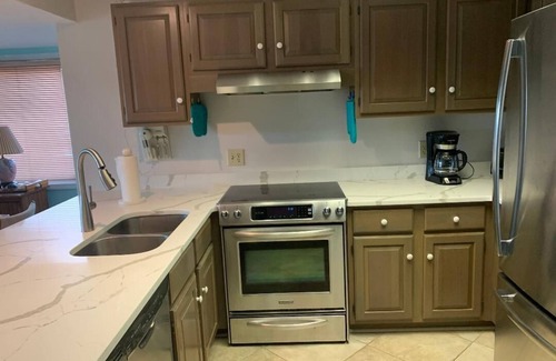 Pine Knoll Shores Condo | Beautiful Oceanfront Condo with 4 Bedrooms & 4 Baths